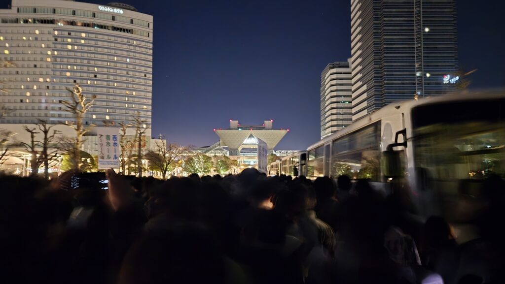 Photo of Tokyo Big Sight during Comiket in the morning